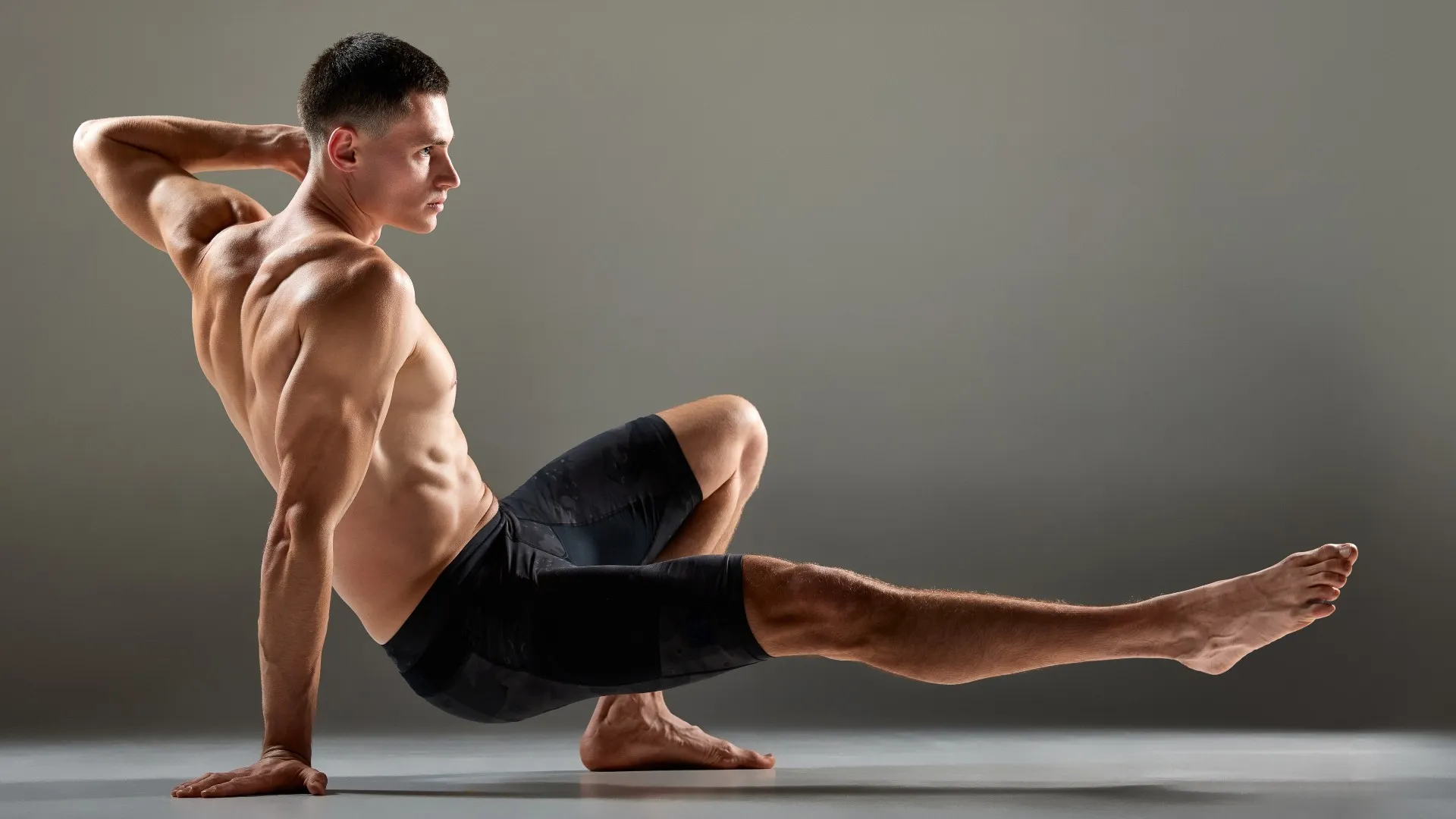 Handstand preparation against wall